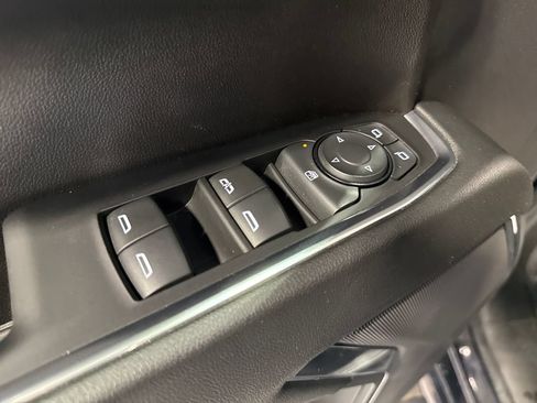 Used 2024 Chevrolet Silverado 1500 LT AWD/4WD image 32