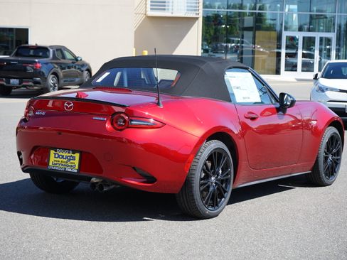 New 2026 MAZDA MX-5 Miata Club w/ Interior Package RWD image 4