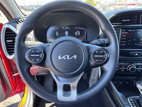 Used 2024 Kia Soul LX w/ Option Group 015 FWD image 21