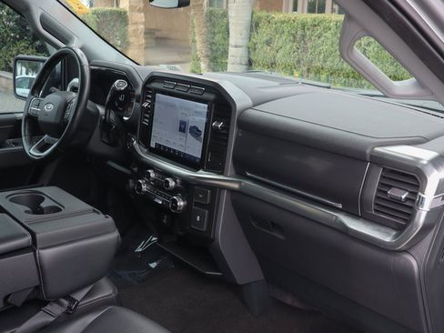 Used 2022 Ford F150 Lariat image 44