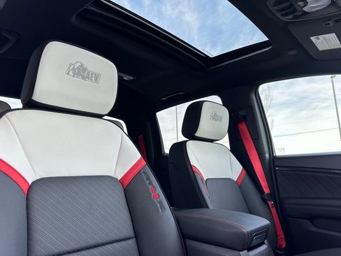 New 2026 GMC Canyon AT4X w/ AT4X AEV Edition AWD/4WD image 14