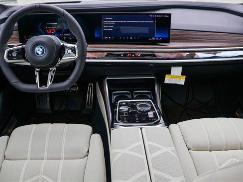 New 2026 BMW i7 xDrive60 AWD/4WD image 20