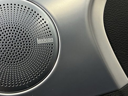 Used 2023 Genesis G70 2.0T w/ Sport Prestige Package image 18