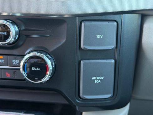 New 2026 Ford F250 Platinum w/ Platinum Plus Package AWD/4WD image 41