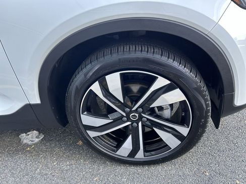 Certified 2023 Volvo XC40 B5 Plus w/ Protection Package Premier AWD/4WD image 13
