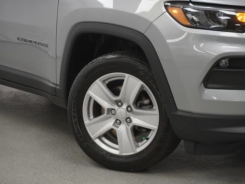 Certified 2022 Jeep Compass Latitude w/ Convenience Group AWD/4WD image 4