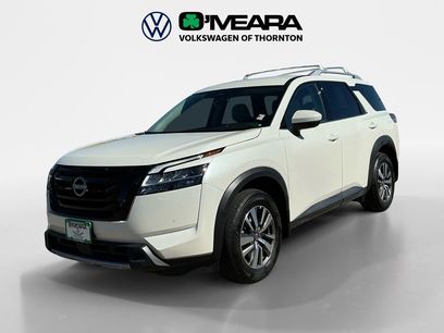 Used 2024 Nissan Pathfinder SL w/ Black Appearance Package