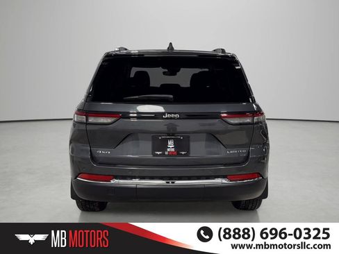 Used 2022 Jeep Grand Cherokee Limited AWD/4WD image 10