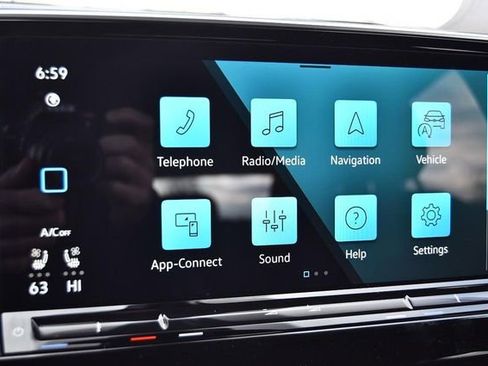 New 2026 Volkswagen Atlas Cross Sport SE image 14