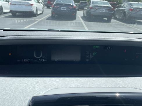 Used 2018 Toyota Prius Three w/ Advanced Technology Package FWD image 27