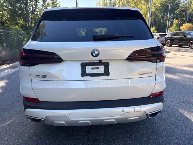 Certified 2024 BMW X5 xDrive40i w/ Premium Package AWD/4WD image 6