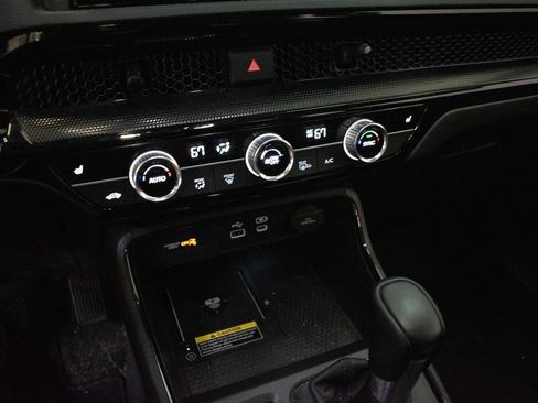 Used 2024 Honda CR-V EX-L image 16
