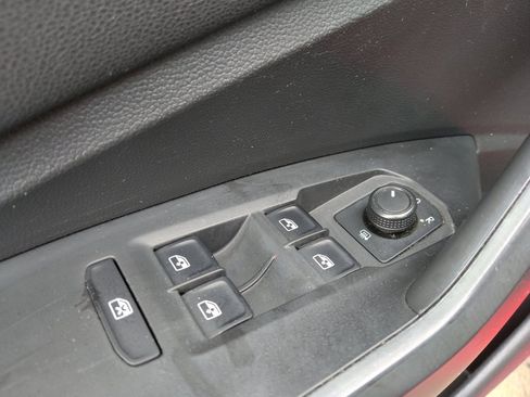 Used 2020 Volkswagen Jetta R-Line FWD image 27