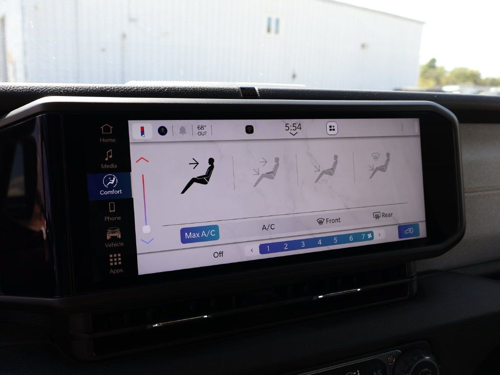 Used 2024 Jeep Wrangler Unlimited Sport AWD/4WD image 31