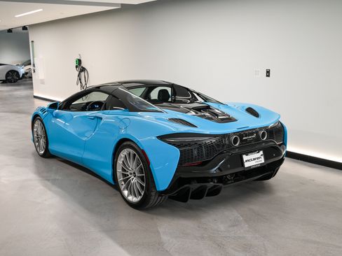 New 2026 McLaren Artura Spider RWD image 8