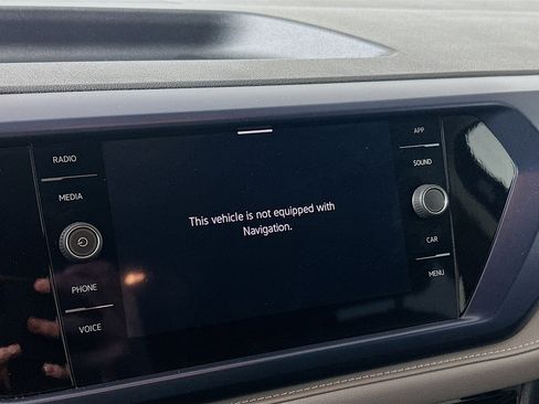 Used 2024 Volkswagen Taos SE image 22