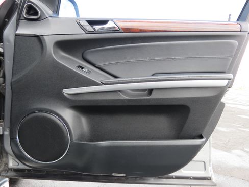 Used 2010 Mercedes-Benz GL 450 4MATIC image 33