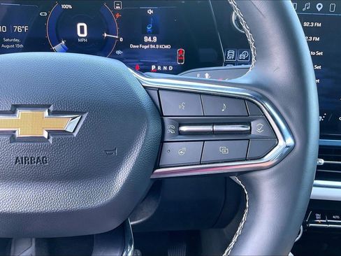 Used 2025 Chevrolet Equinox EV LT FWD image 19