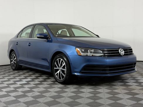 Used 2017 Volkswagen Jetta SE image 7
