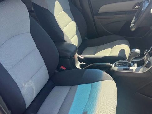 Used 2015 Chevrolet Cruze LS image 20