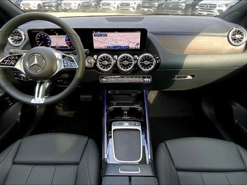 Certified 2026 Mercedes-Benz GLA 250 4MATIC image 5