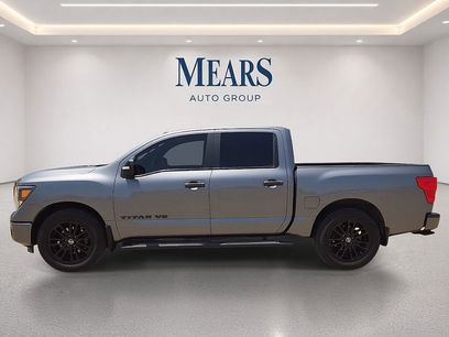 Used 2019 Nissan Titan SV w/ SV Convenience Package