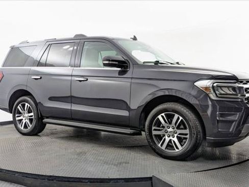 Used 2024 Ford Expedition Limited RWD image 11