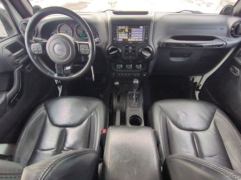 Used 2014 Jeep Wrangler Altitude image 15