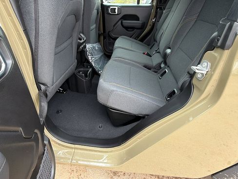 New 2026 Jeep Gladiator Sport image 20