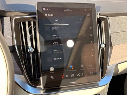 New 2026 Volvo XC90 T8 Ultra w/ Protection Package image 30