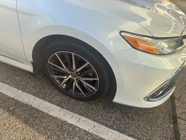 Used 2023 Toyota Camry XLE w/ Navigation Package FWD image 3