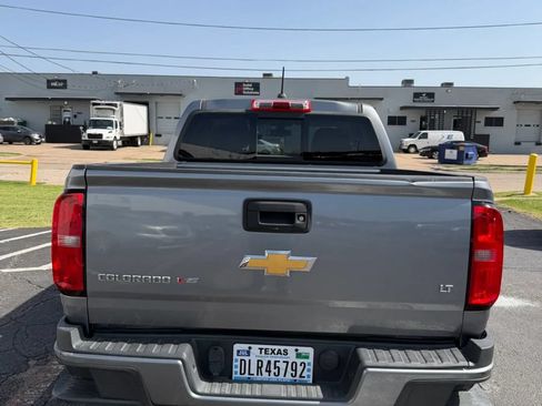 Used 2019 Chevrolet Colorado LT w/ LT Convenience Package RWD image 4