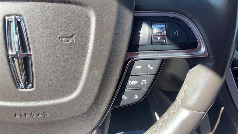 Used 2020 Lincoln Nautilus Reserve AWD/4WD image 23