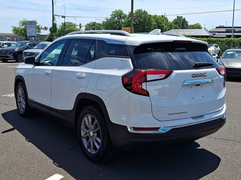 Used 2023 GMC Terrain SLT FWD image 4