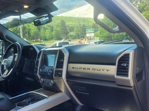 Used 2021 Ford F350 Lariat AWD/4WD image 32