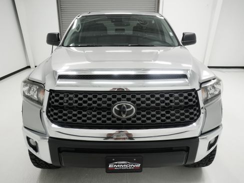 Used 2018 Toyota Tundra SR5 w/ SR5 Upgrade Package image 2