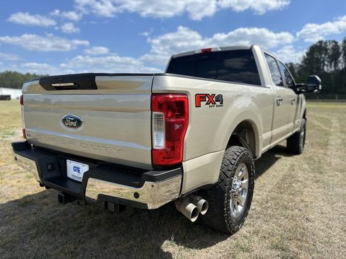 Used 2018 Ford F250 Lariat w/ Lariat Ultimate Package AWD/4WD image 5