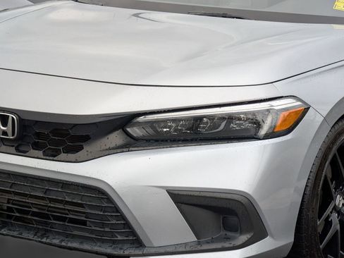 Used 2023 Honda Civic Sport image 10