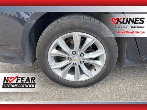 Used 2023 Chevrolet Malibu LT FWD image 14