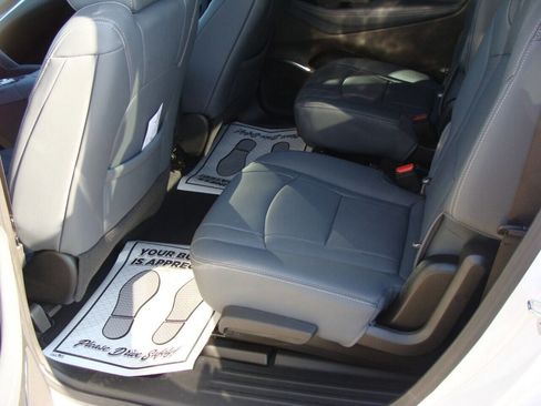 Used 2023 Buick Enclave Essence w/ Experience Buick Package image 14