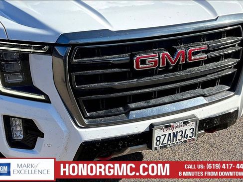 Used 2022 GMC Yukon AT4 AWD/4WD image 32