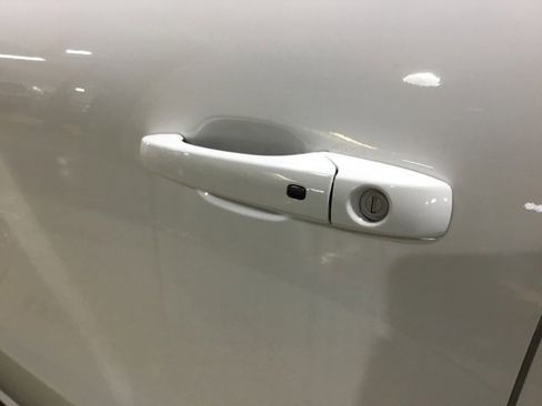 Used 2024 Dodge Durango GT image 12