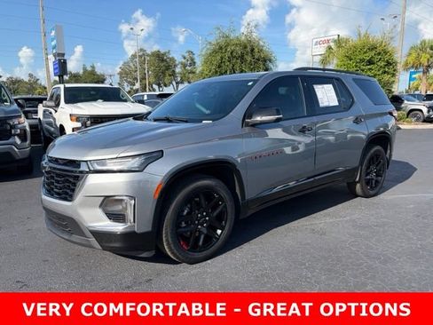 Certified 2023 Chevrolet Traverse Premier w/ Redline Edition FWD image 3