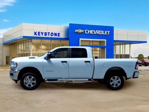 Used 2024 RAM 2500 Big Horn AWD/4WD image 4