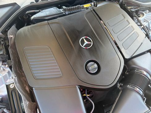 Used 2025 Mercedes-Benz E 350 Sedan image 35