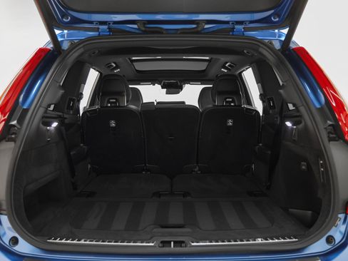 Used 2019 Volvo XC90 T6 R-Design w/ Advanced Package image 17