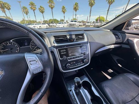 Used 2016 Nissan Altima 2.5 SL FWD image 24