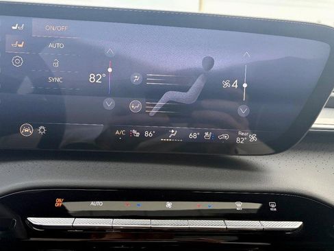 Used 2025 Buick Enclave Avenir w/ Super Cruise Package image 27