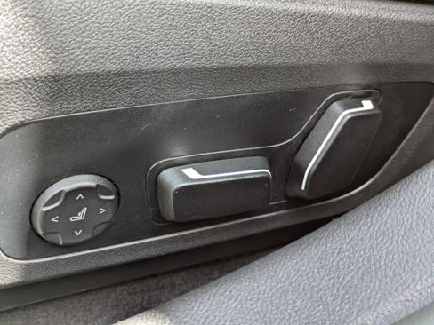 Used 2025 BMW i4 xDrive40i AWD/4WD image 19
