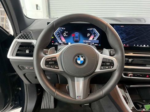 Used 2026 BMW X5 xDrive40i image 11